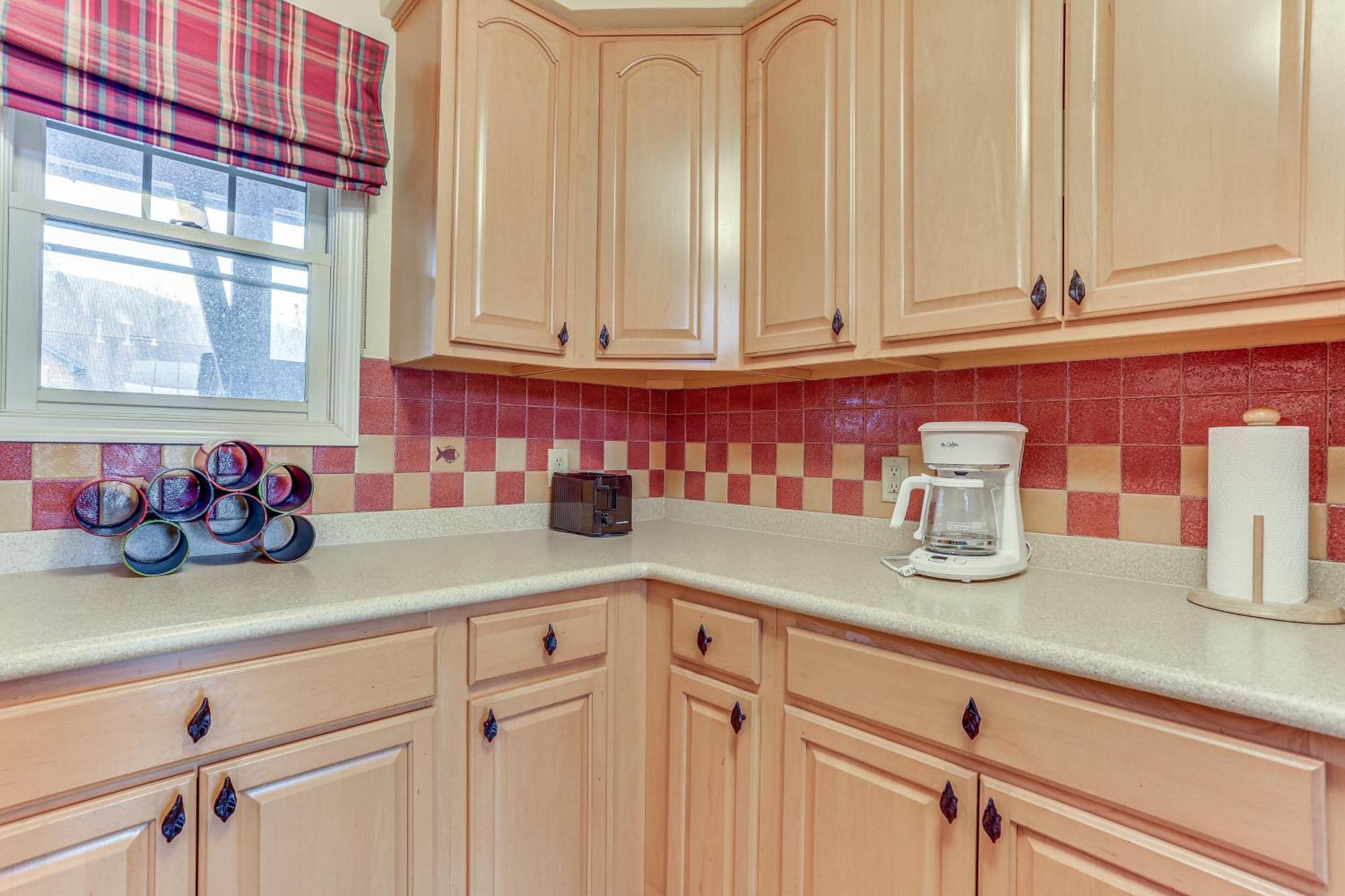 Spacious Condo With View Less Than 1 Mi To Mtn Creek Resort! Вернон Экстерьер фото