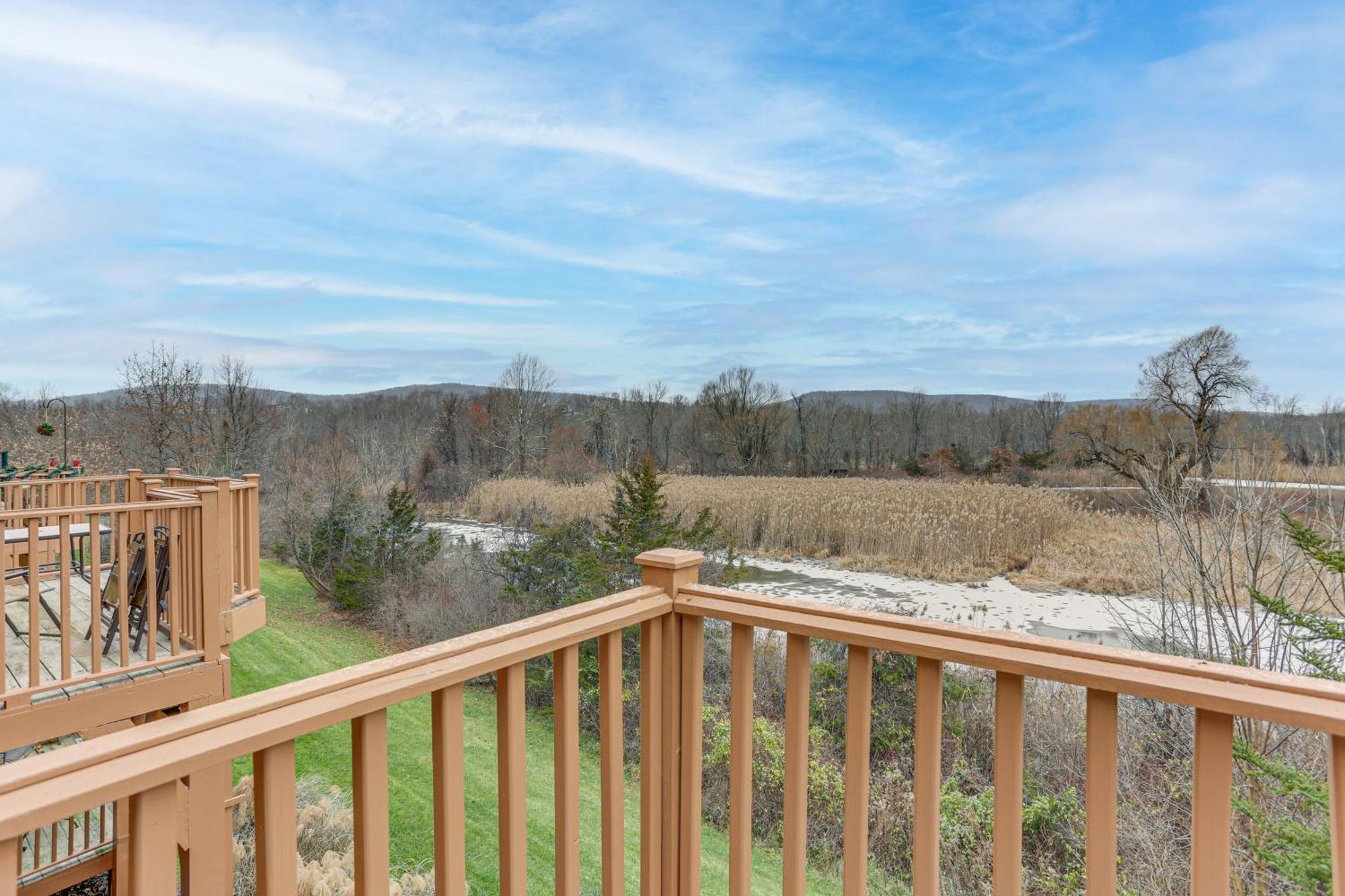 Spacious Condo With View Less Than 1 Mi To Mtn Creek Resort! Вернон Экстерьер фото